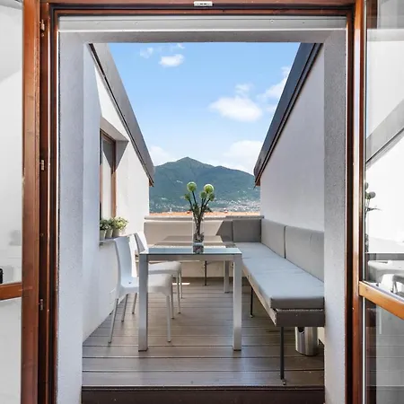 Casacamelia 35, 3 Bdrm With View 아파트 Acquaseria
