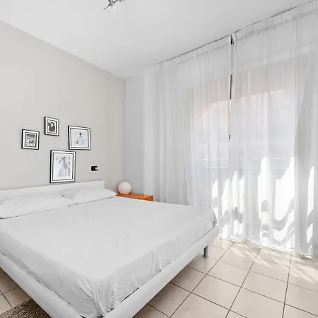 Casacamelia 35, 3 Bdrm With View Lägenhet
