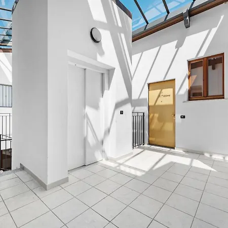 Casacamelia 35, 3 Bdrm With View Lägenhet *